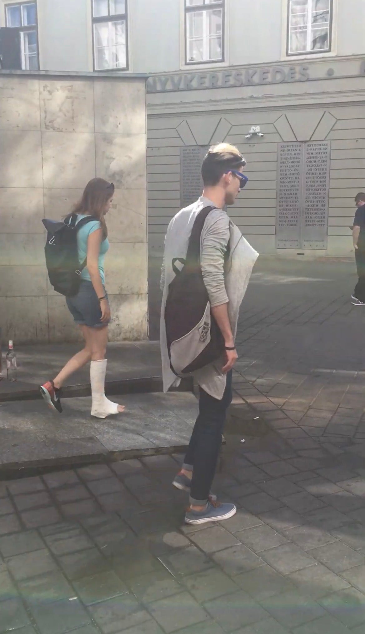 Girl slwc walking video