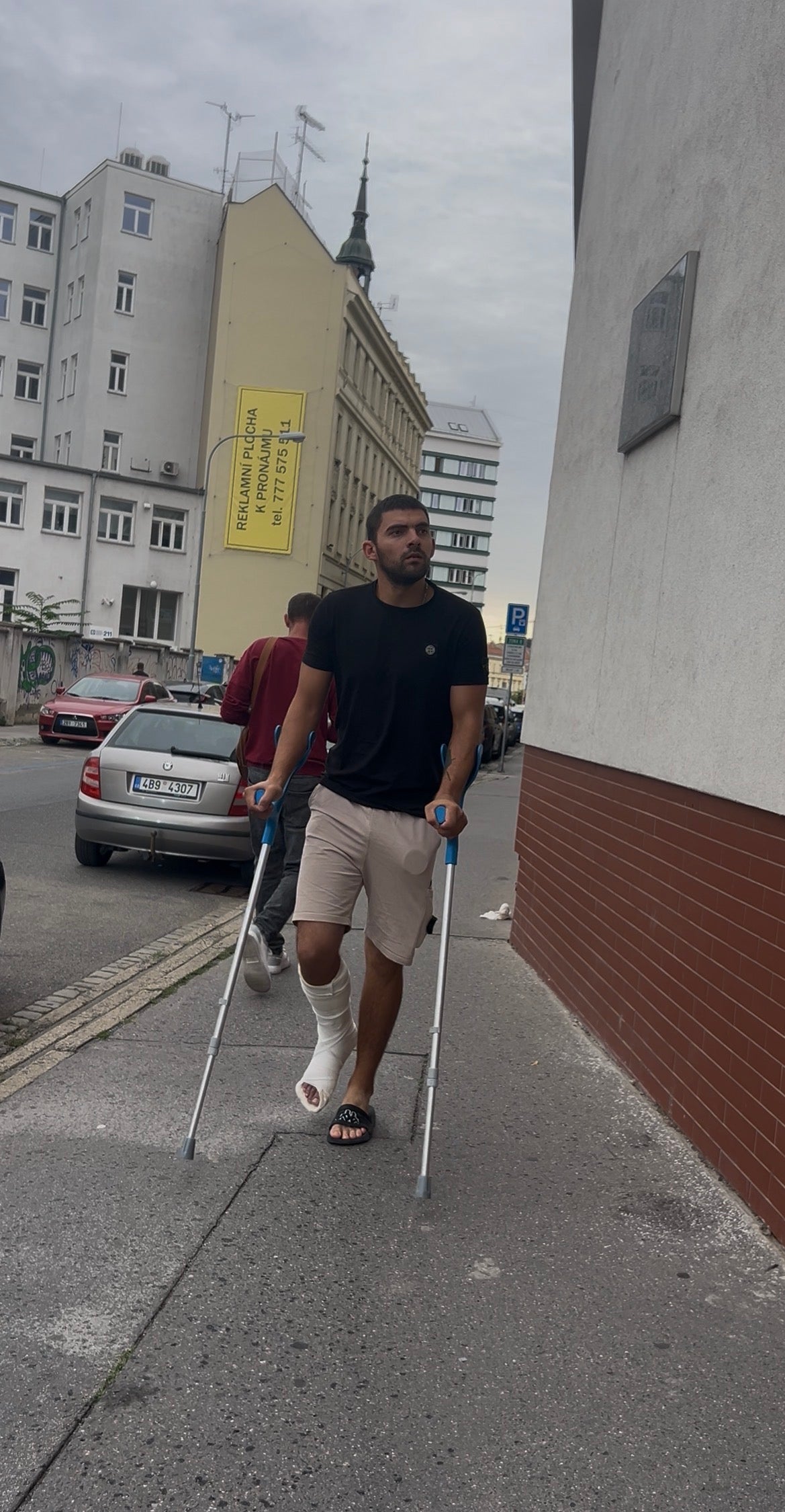man with slc crutching video