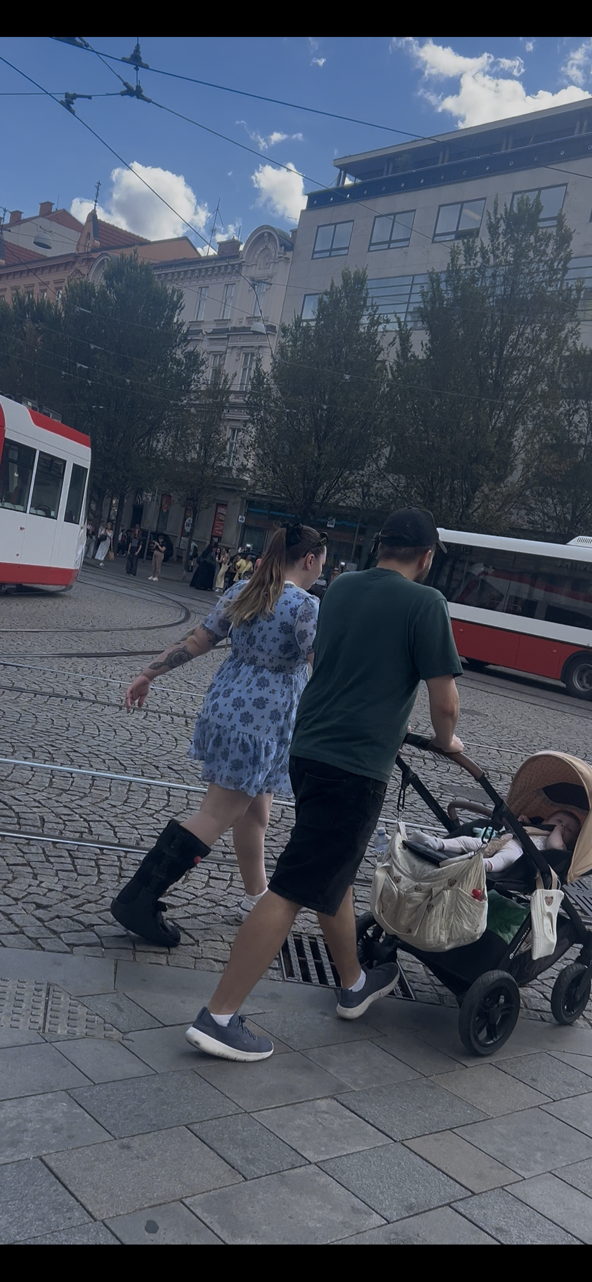 Mother boot video