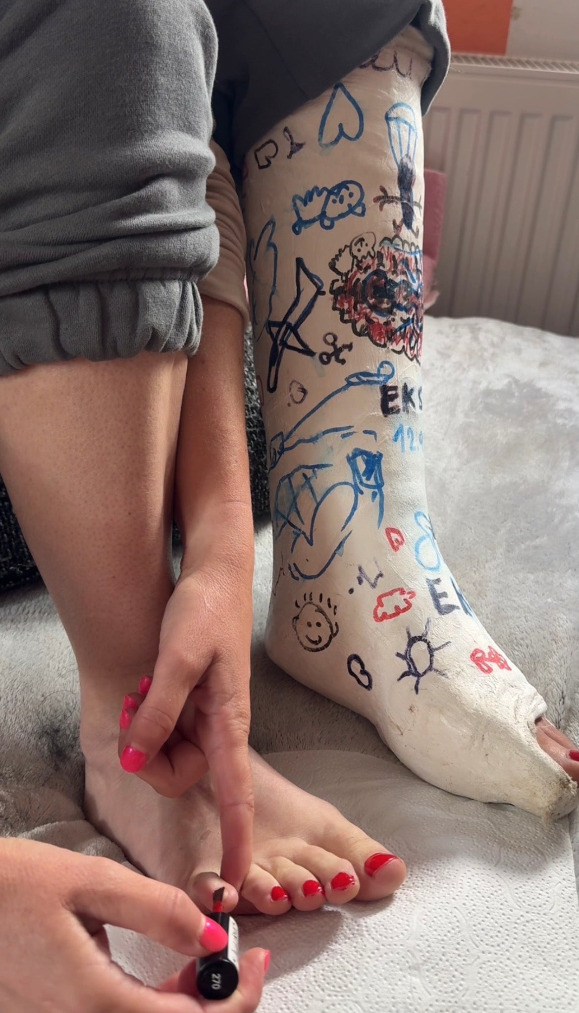 Veronica painting both legs, crutching outside, trying nylon and play with white sock 3 videos