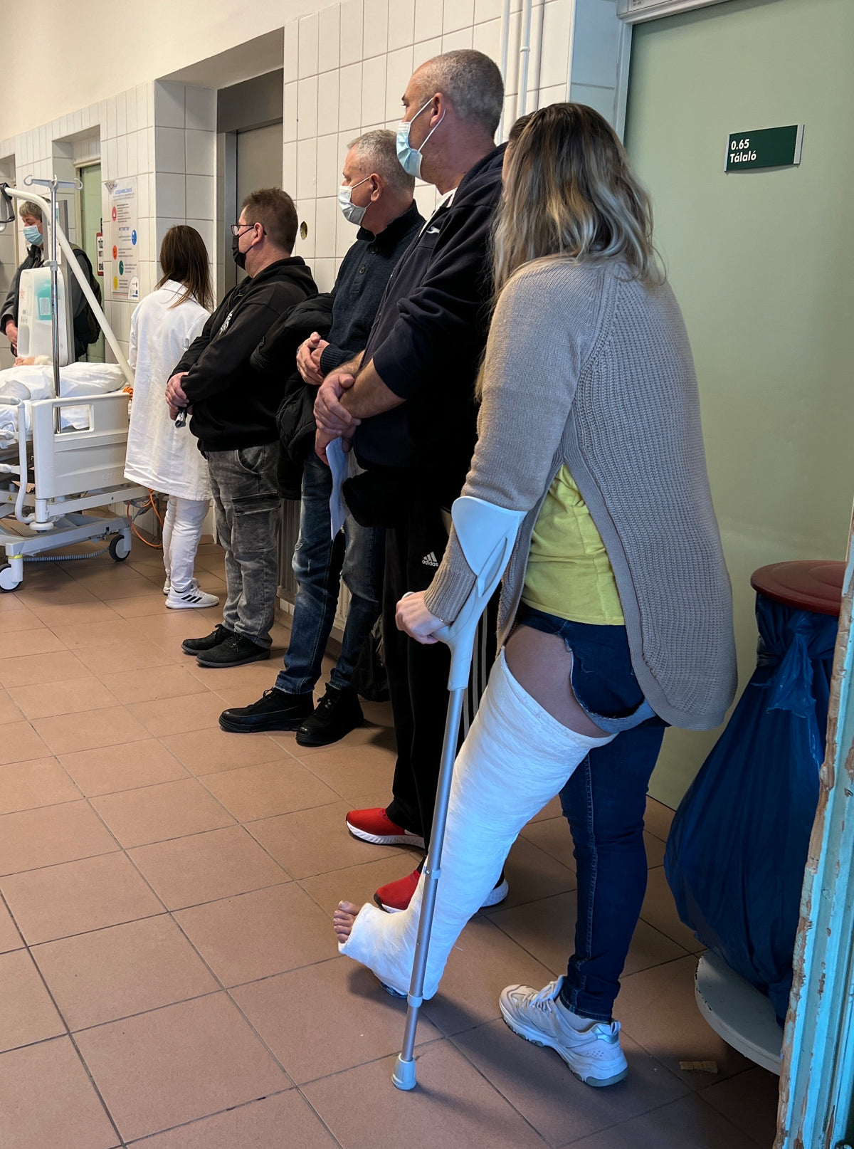 LLWC woman hospital photo pack
